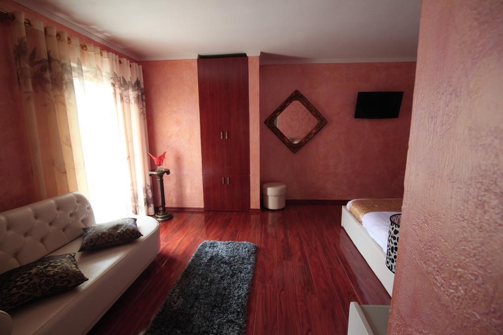 Hotel Carmen Shkodër Cameră foto